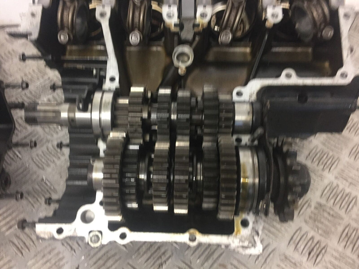 SUZUKI GSX550 ES GSX 550 ES CRANK CASINGS BARRELS GEARBOX   YEAR 1985
