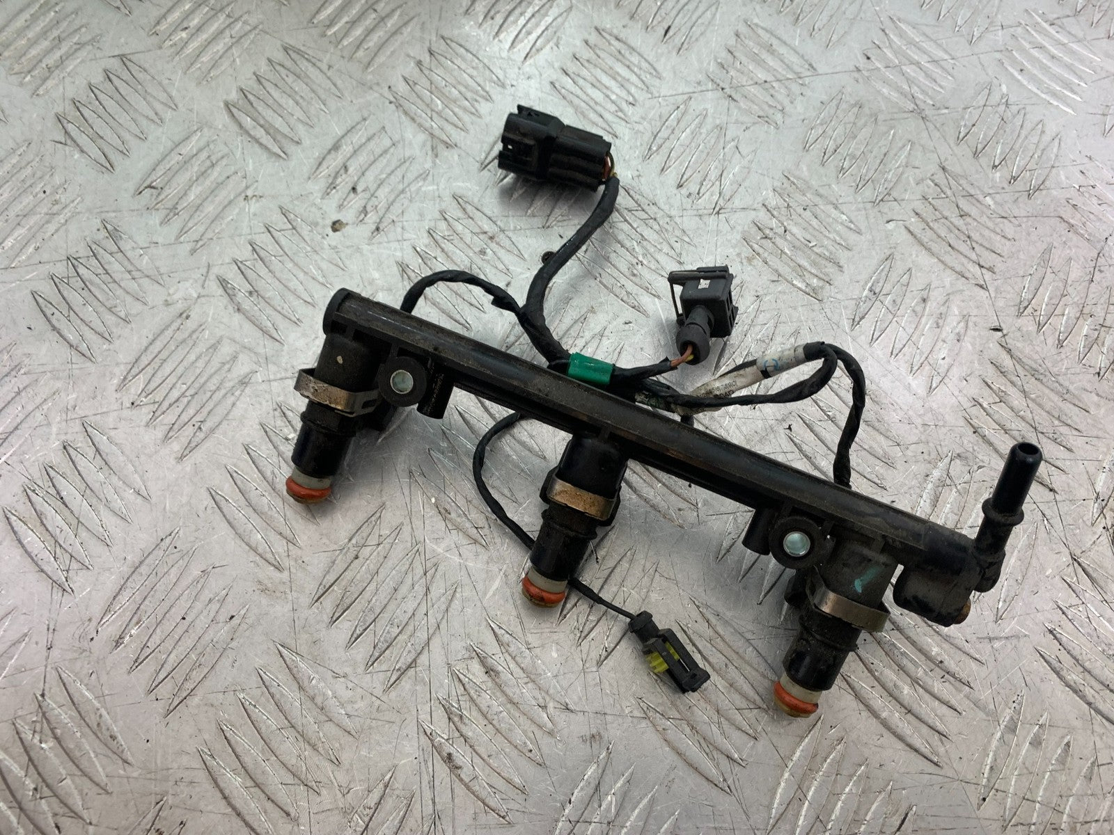 TRIUMPH 1050 SPRINT GT INJECTORS YEAR 2010-2016 (CMB1250)