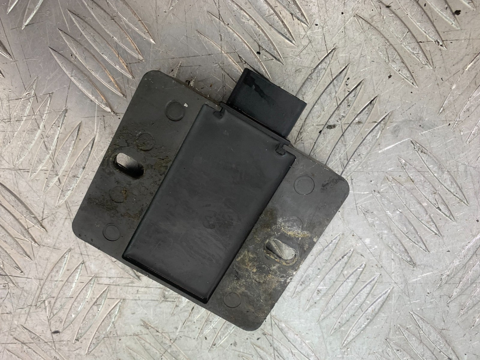 KAWASAKI 650 VERSYS REGULATOR YEAR 2015-2018 (CMB1288)