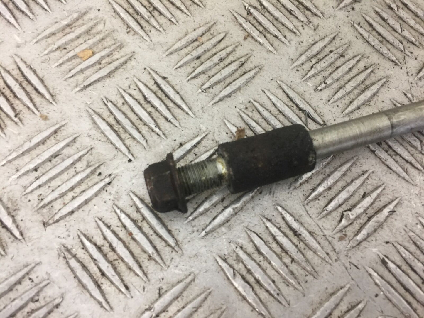 NECO ALEX ONE 125 FRONT WHEEL SPIDNLE  YEAR 2017 (STOCK 602)