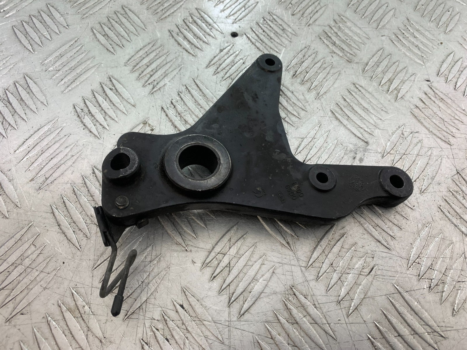 KAWASAKI Z1000 SX REAR CALIPER BRACKET  YEAR 2014-16 (CMB1264)