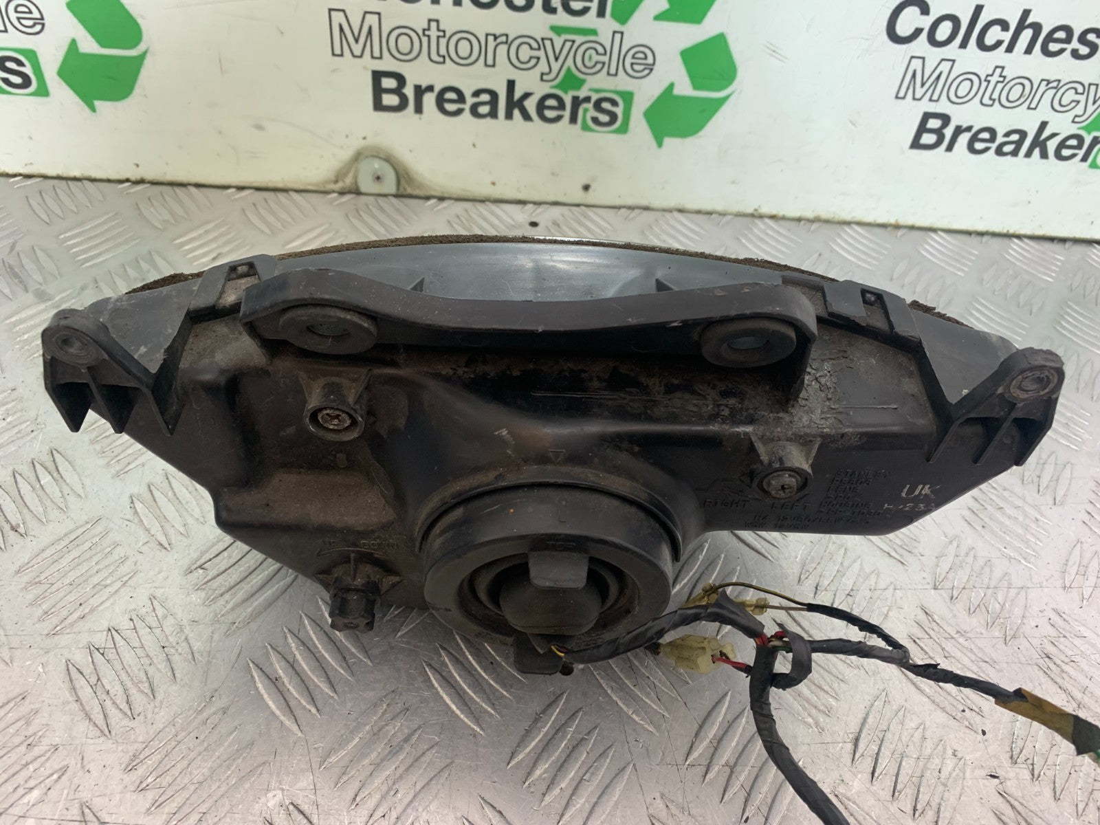 KAWASAKI ZX9R ZX9 R HEADLIGHT  YEAR 1998-1999 (CMB1329)