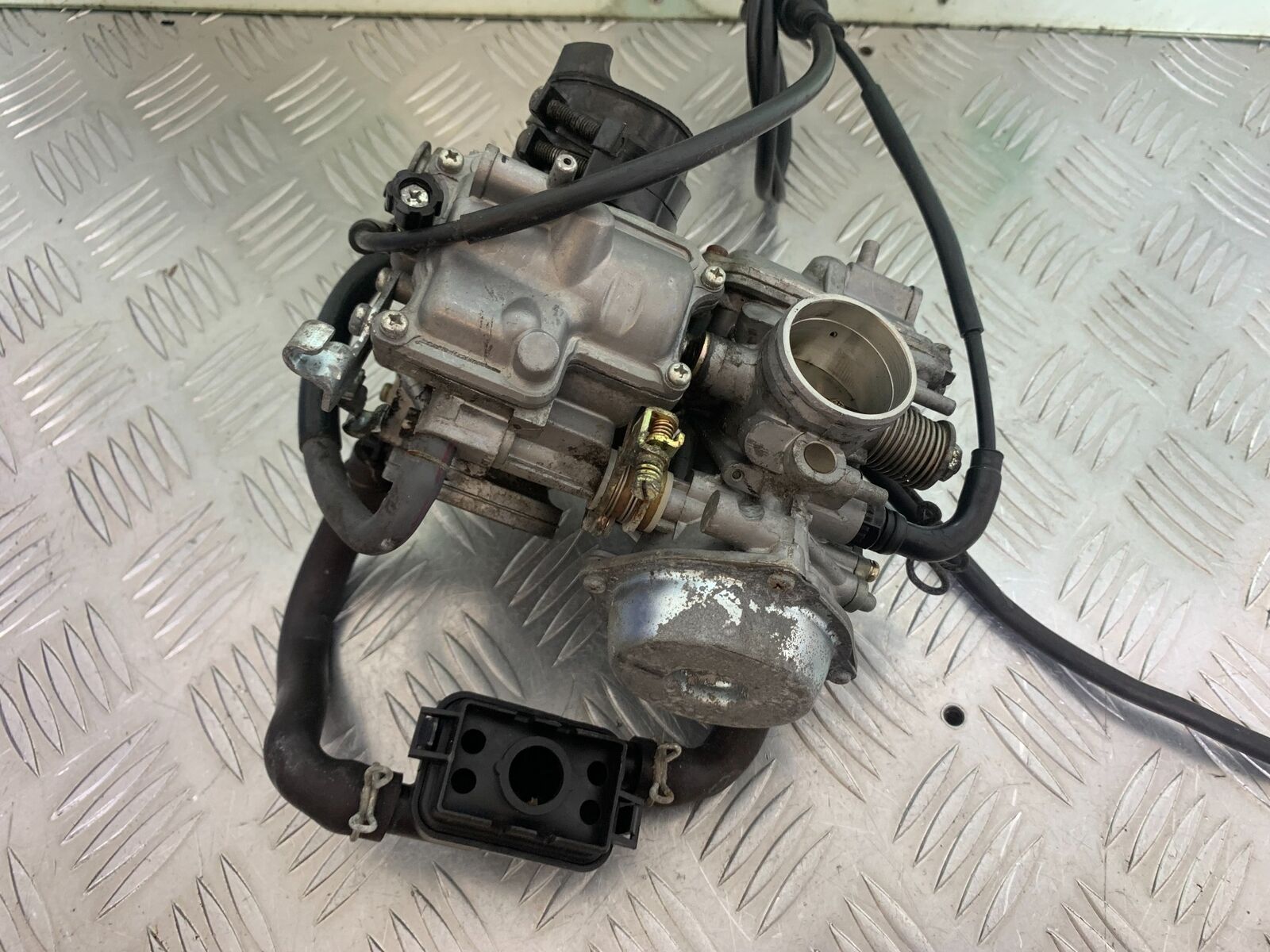 HONDA VT1100 C SHADOW SPIRIT CARBS   2002-2003 (CMB1035)