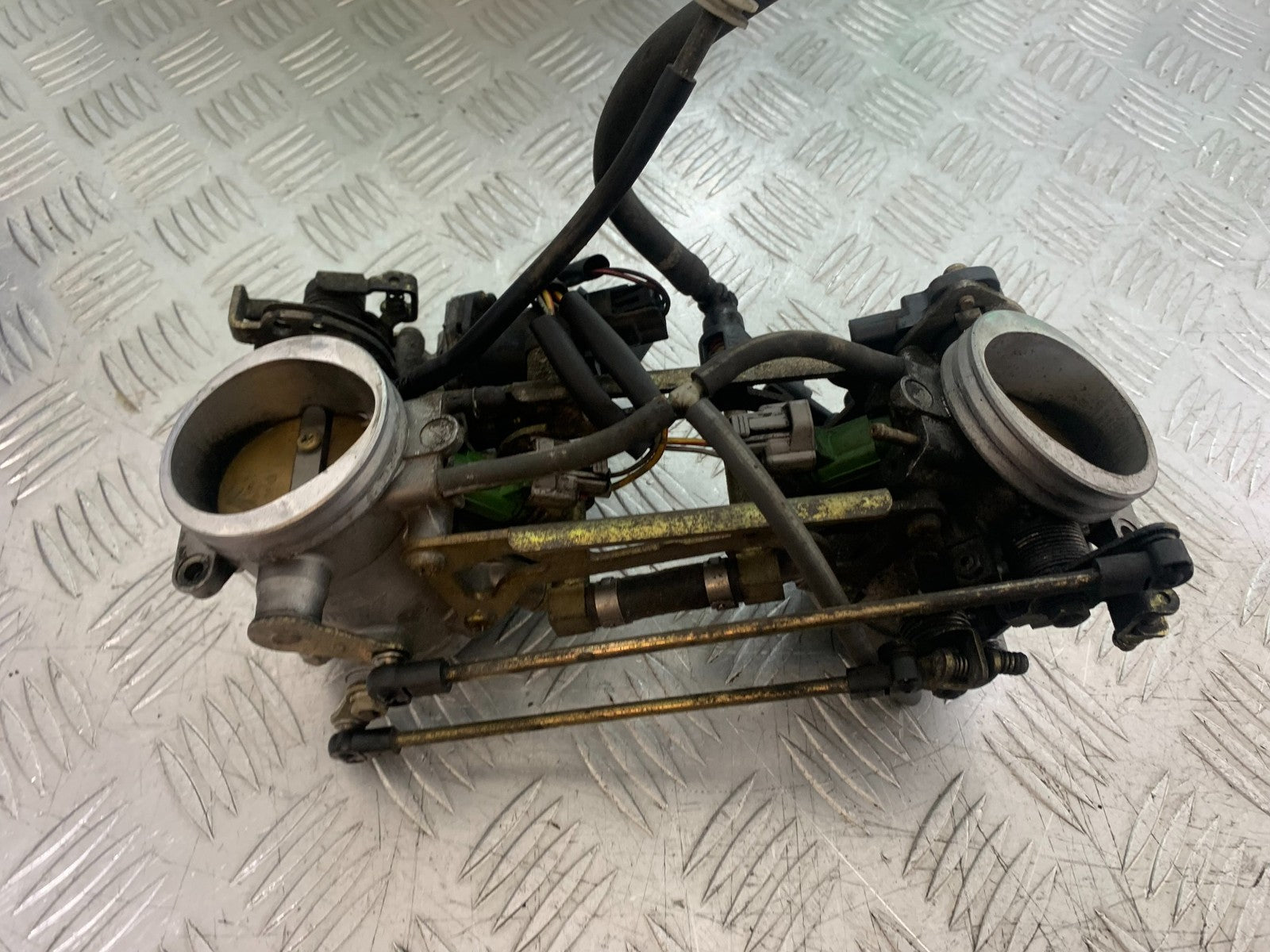 SUZUKI SV1000 SV 1000 S THROTTLE BODIES  YEAR 2003-2007 (CMB1293)