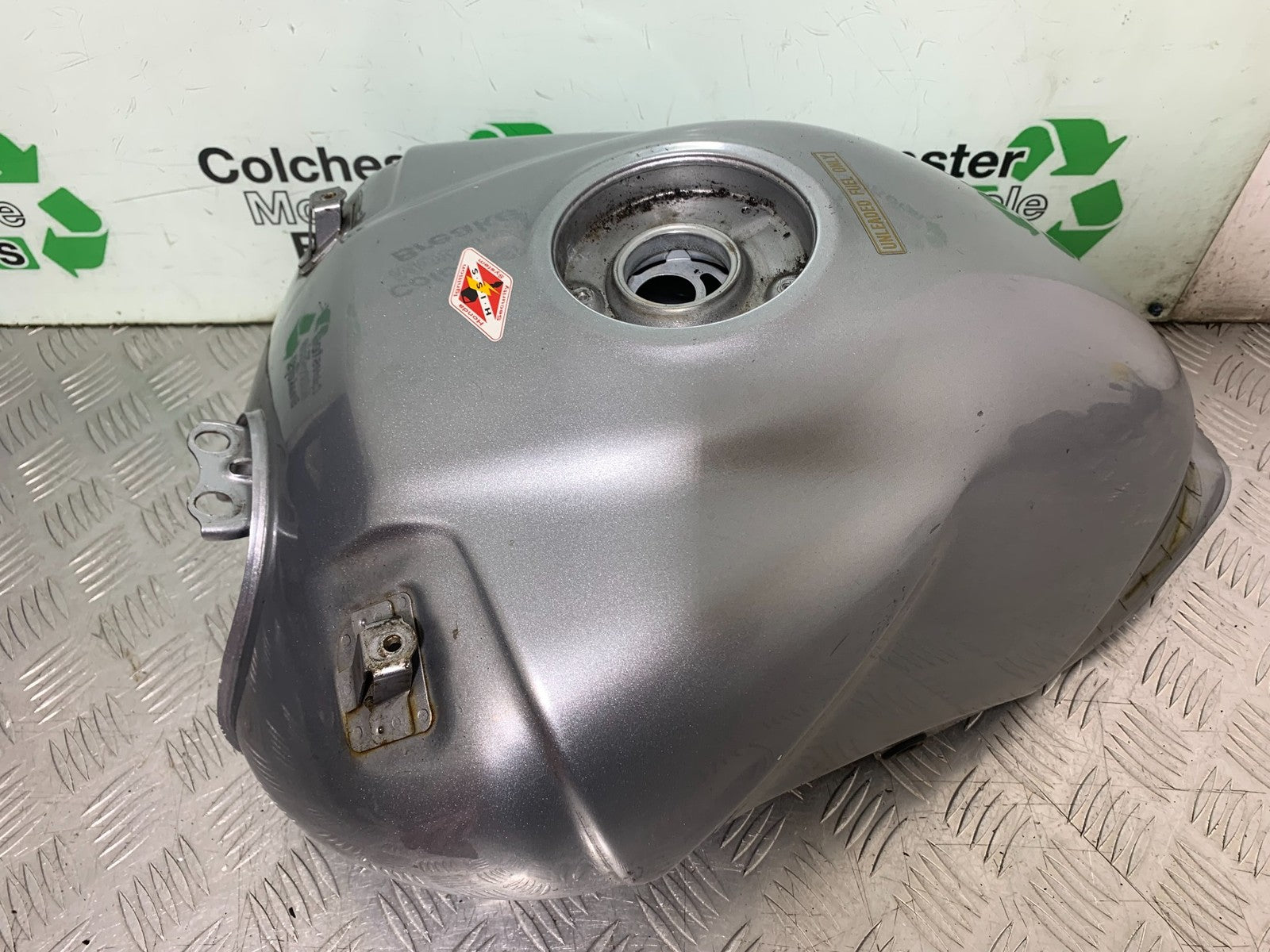 HONDA CBF600 CBF 600 PETROL TANK   YEAR 2004 -07 (CMB1247)