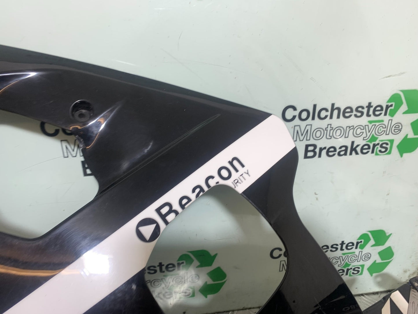 SUZUKI GSXR750 GSXR 750 K4 K5 LEFT FAIRING  2004-2005 (CMB1319)