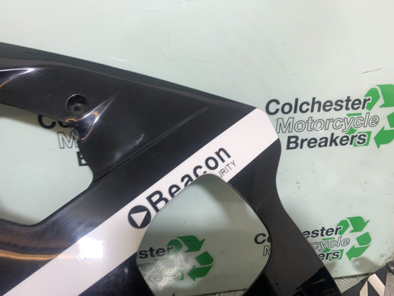 SUZUKI GSXR750 GSXR 750 K4 K5 LEFT FAIRING  2004-2005 (CMB1319)