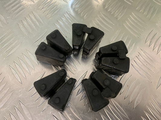 YAMAHA FZS600 FAZER 600 CUSH DRIVE RUBBERS  YEAR 1998-2001 (STOCK 958)