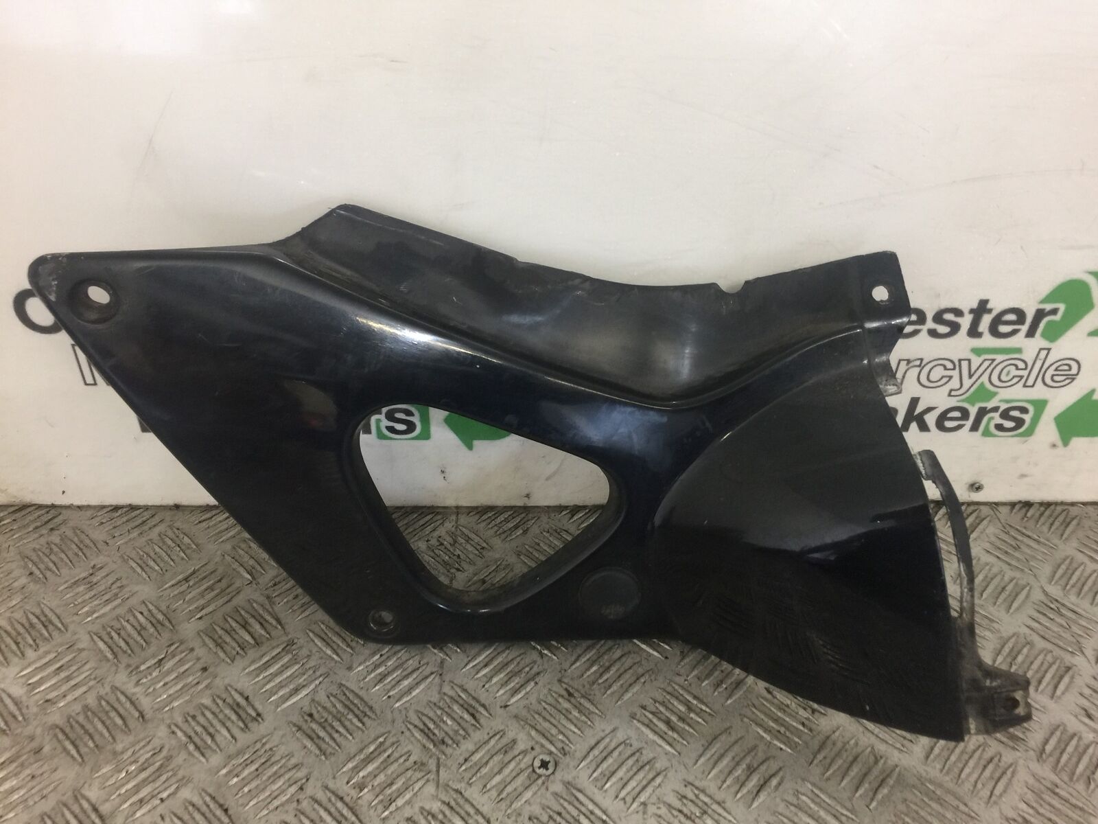 HONDA XL1000 VARADERO LEFT SIDE PANEL YEAR 2000 (STOCK 343)