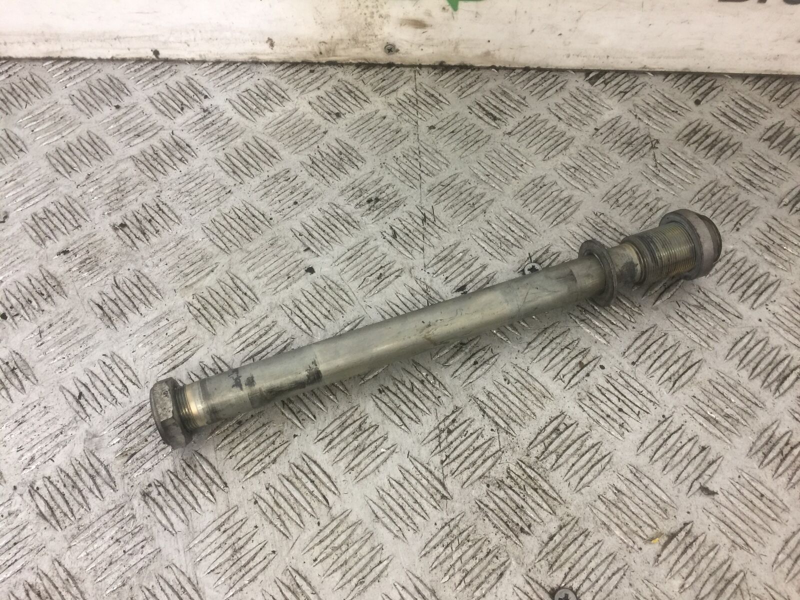 SUZUKI SV1000 SV 1000 K3 SWINGARM SPINDLE   YEAR 2004 (STOCK 696)