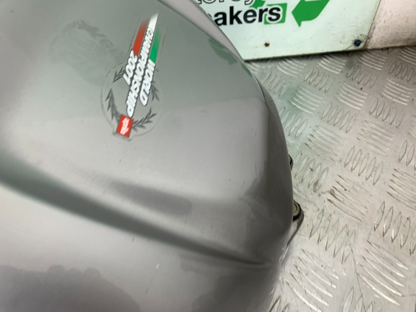 APRILIA RSV1000 RSV 1000 MILLE PETROL TANK   1998- 2003 (CMB1184)