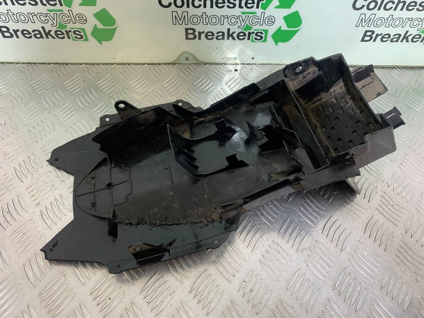 SUZUKI SV1000 SV 1000 K4 UNDERTRAY  YEAR 2003-2007 (CMB1042)