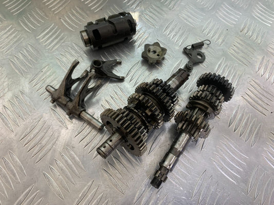 YAMAHA XT125X XT125 X GEAR BOX  YEAR 2008 (STOCK 857)