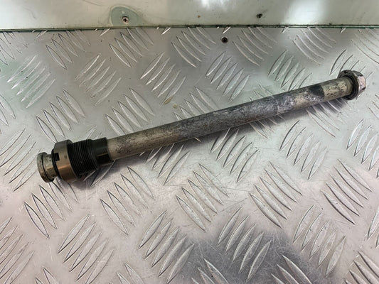 KAWASAKI ZX6R ZX6 R SWINGARM  SPINDLE  YEAR 2007 2008 (CMB1002)