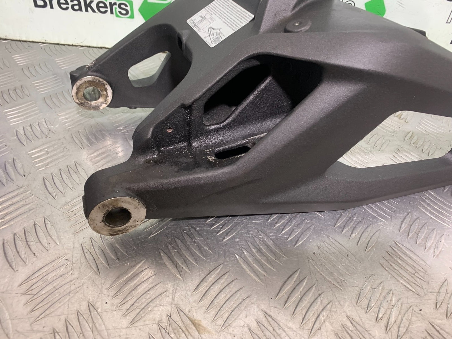 DUCATI 937 MONSTER SWINGARM  YEAR 2021-2024 (CMB1270)