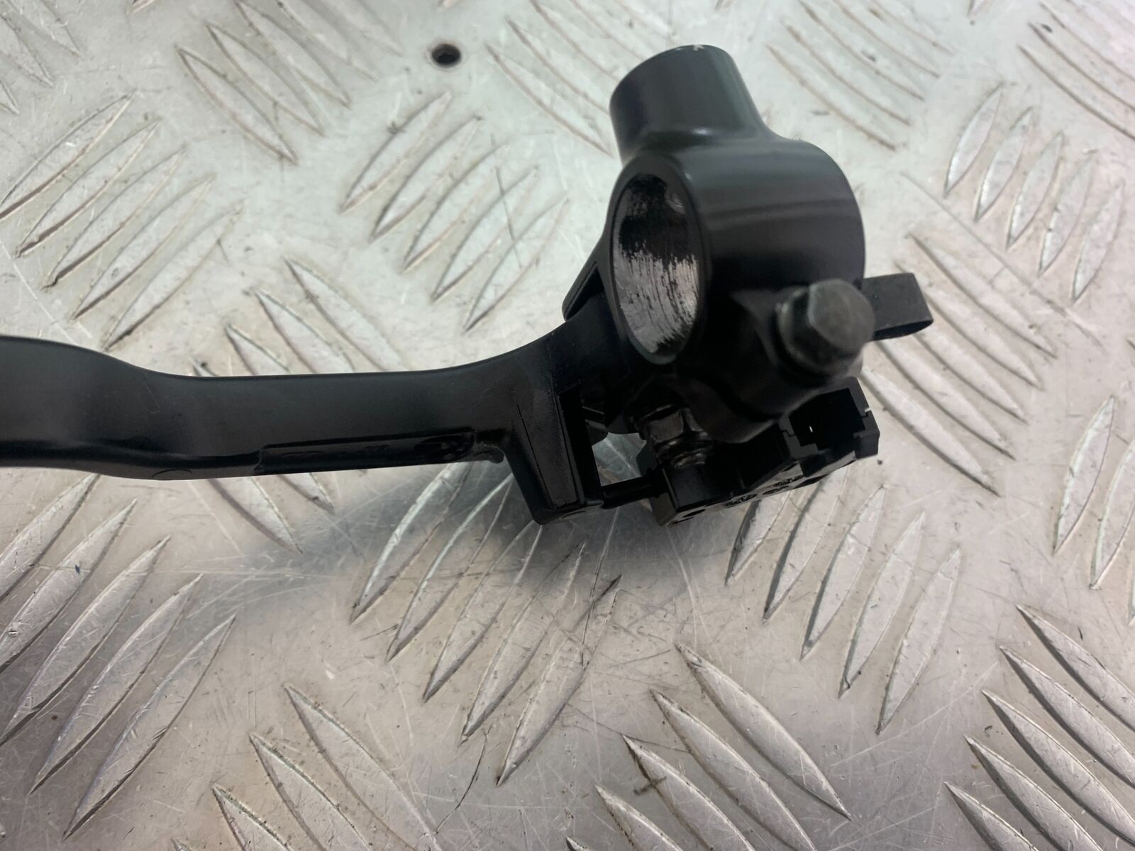 YAMAHA XSR900 XSR 900 CLUTCH LEVER AND BRACKET   YEAR 2021-2022 (CMB1073)
