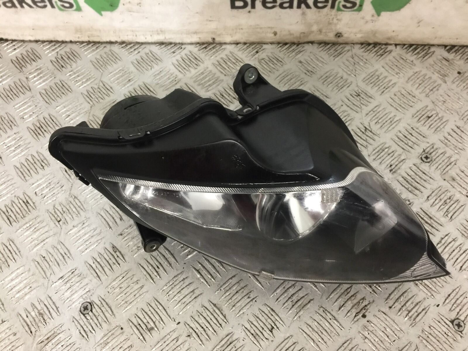 HONDA VFR800 VFR 800 V TEC RIGHT HEADLIGHT  YEAR 2002 (STOCK 785)