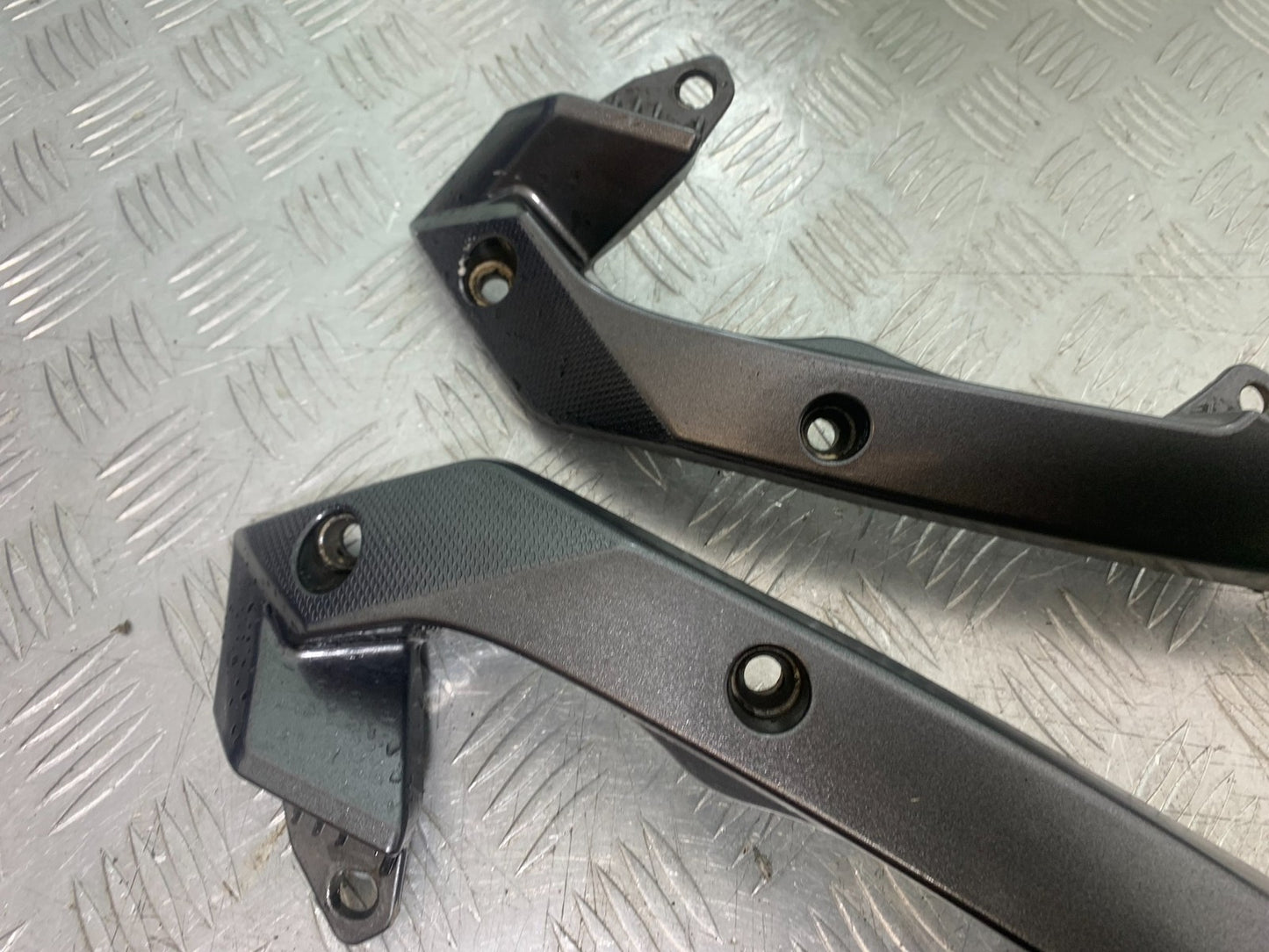 APRILIA 650 PAGASO STRADA GRAB RAILS   YEAR 2005-2010 (CMB1260)