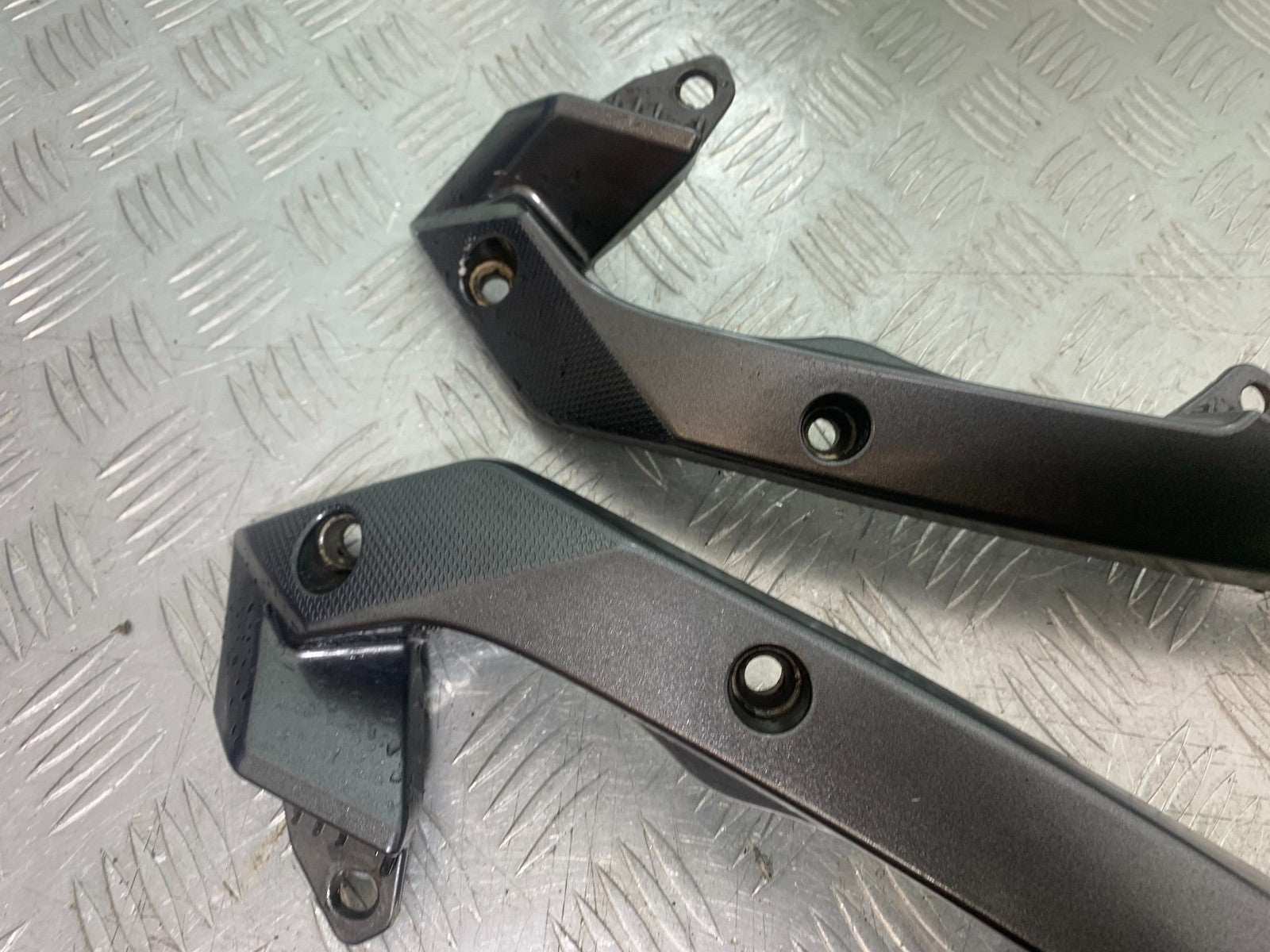 APRILIA 650 PAGASO STRADA GRAB RAILS   YEAR 2005-2010 (CMB1260)