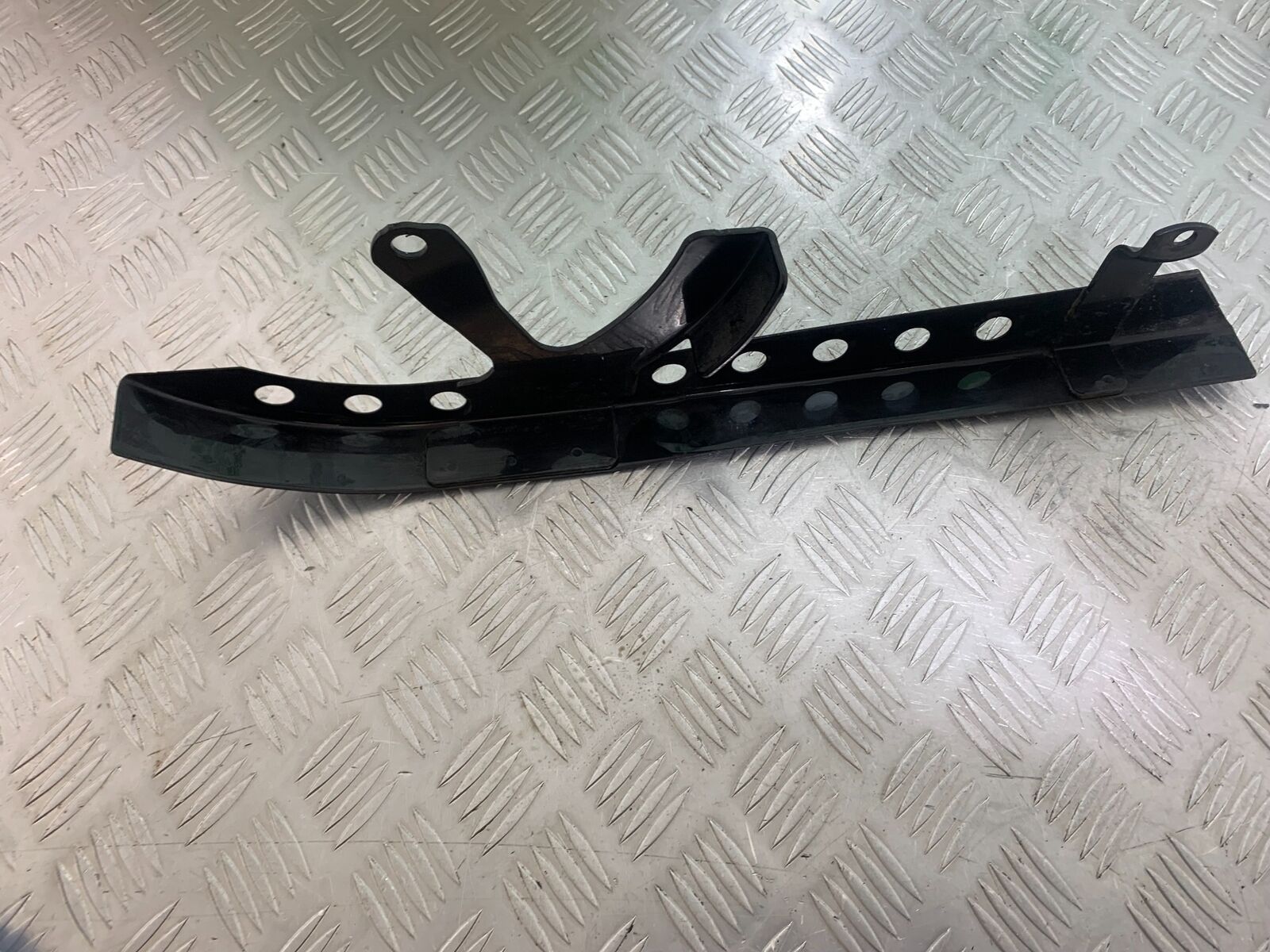 HARLEY DAVIDSON XL883 N IROD CHAIN GUARD YEAR 2020  (CMB1116)