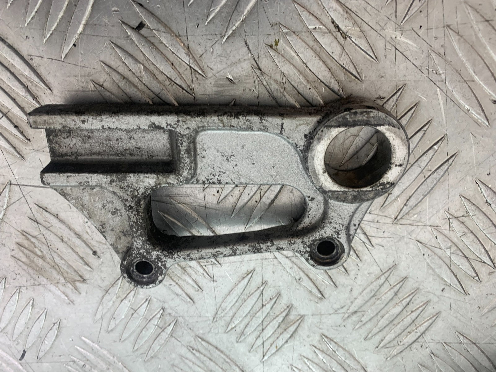 KAWASAKI ZX9R ZX9 E1 REAR CALIPER BRACKET  YEAR 2000-01 (CMB1171)