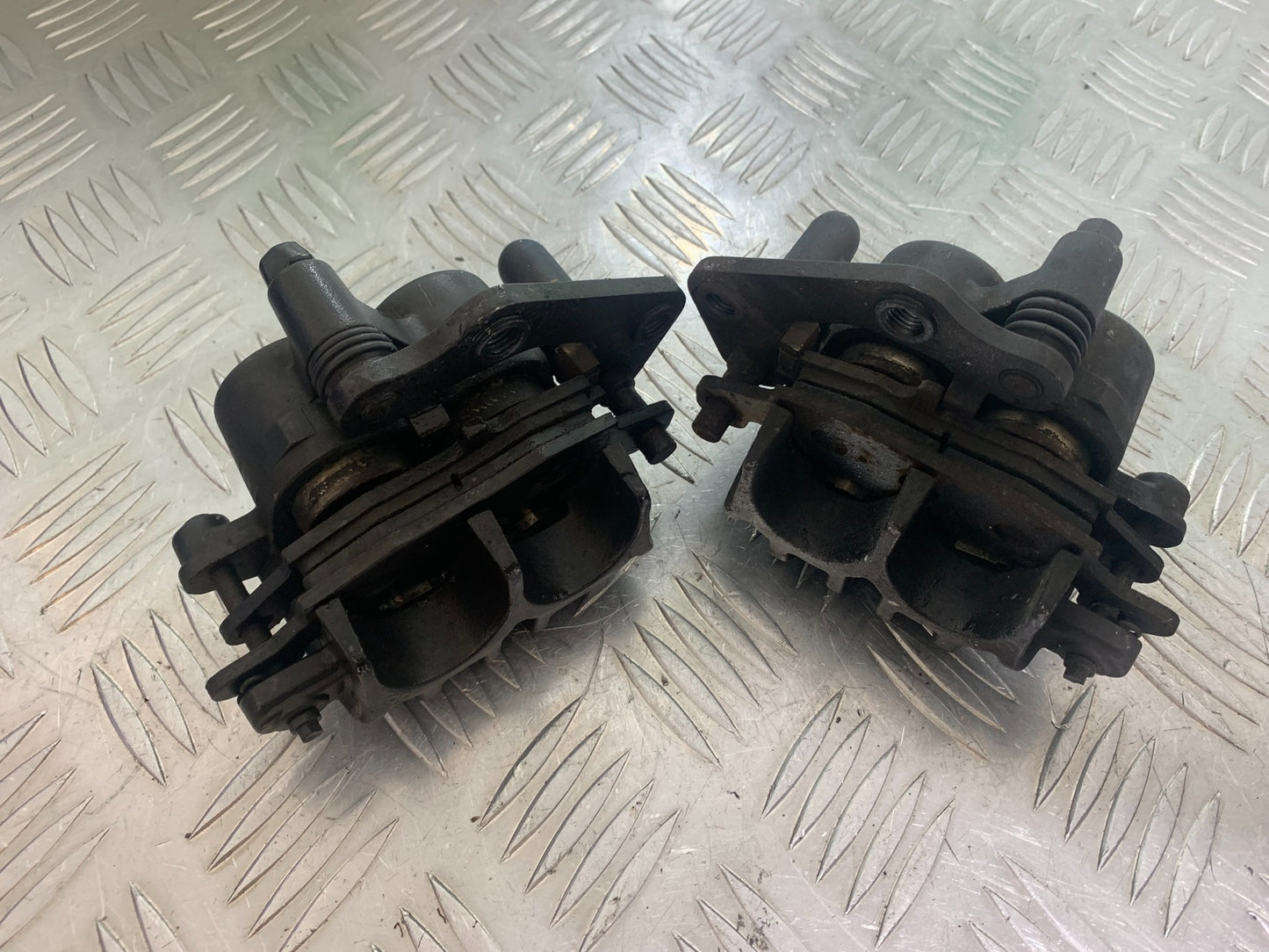 SUZUKI GSX750 F GSX 750 F FRONT BRAKE CALIPERS  YEAR 1998-2003 (CMB1063)