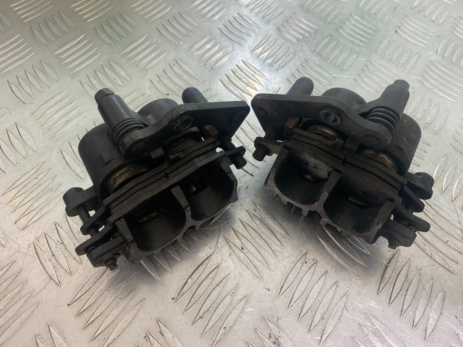 SUZUKI GSX750 F GSX 750 F FRONT BRAKE CALIPERS  YEAR 1998-2003 (CMB1063)