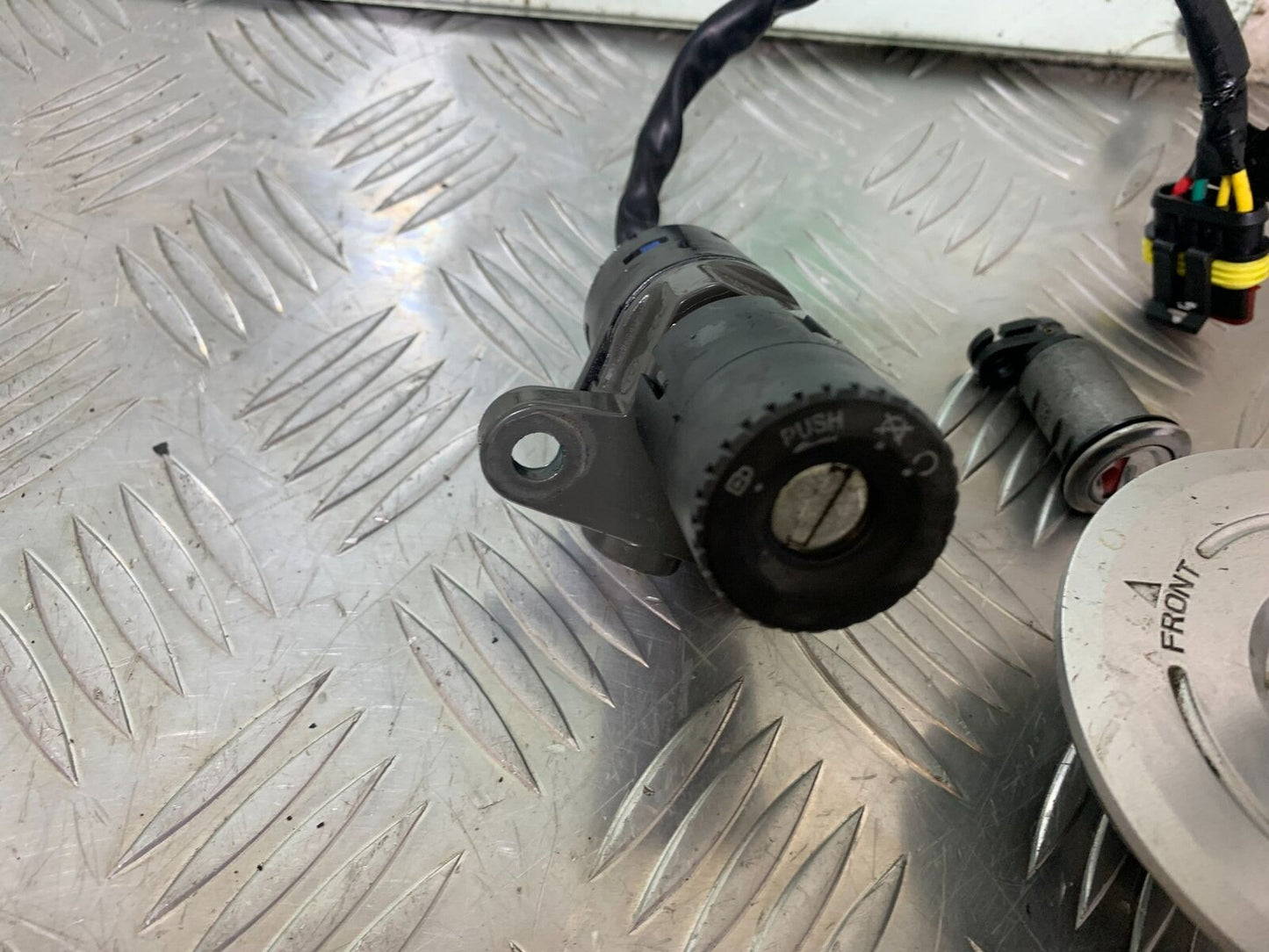 BENELLI BN125 BN 125 LOCKS AND KEY    YEAR 2018-2021 (CMB1080)
