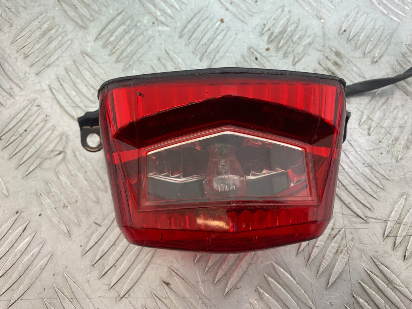 HONDA CBF125 CBF 125 REAR LIGHT   YEAR 2009-14  (CMB1172)