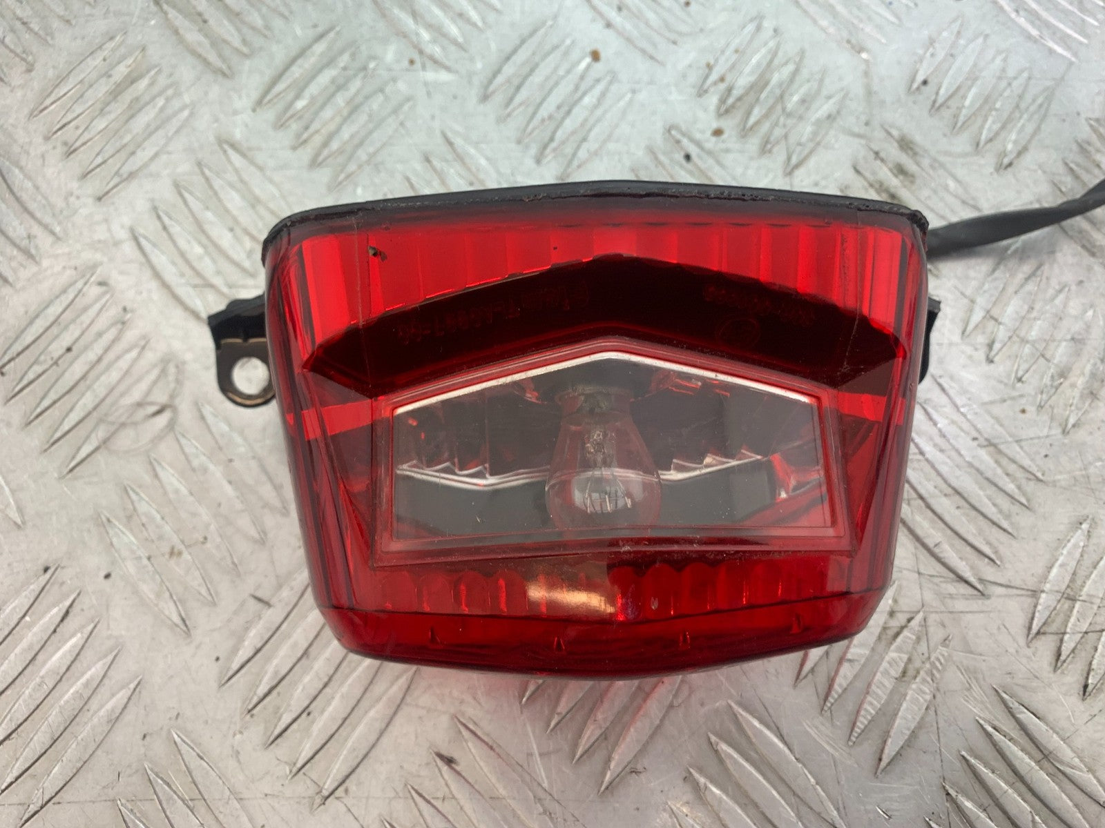 HONDA CBF125 CBF 125 REAR LIGHT   YEAR 2009-14  (CMB1172)