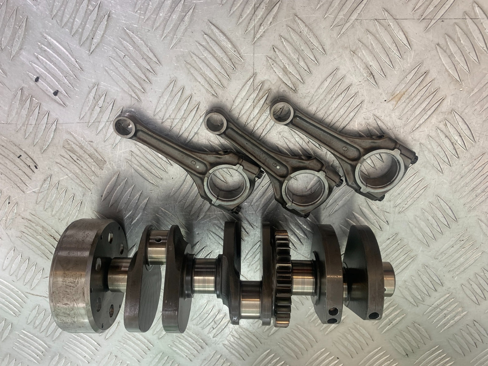 MV AGUSTA 800 F3 CRANKSHAFT AND RODS   YEAR 2013-2016 (CMB1152)