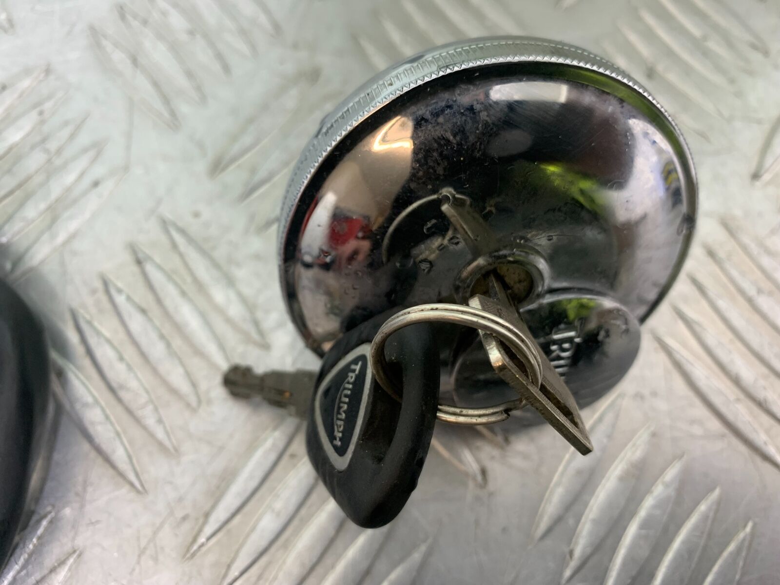 TRIUMPH THUNDERBIRD 1600 ECU LOCKS KEY  YEAR 2011 (CMB1107)