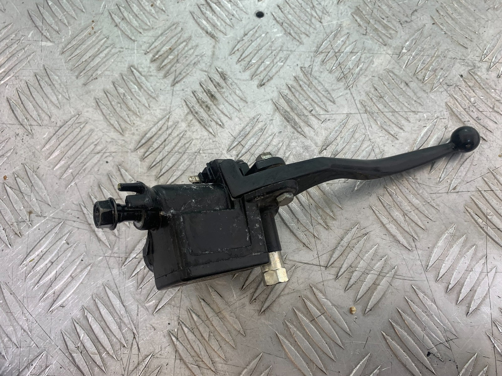 HONDA CBF125 CBF 125 FRONT BRAKE MASTER CYLINDER YEAR 2009-14  (CMB1172)