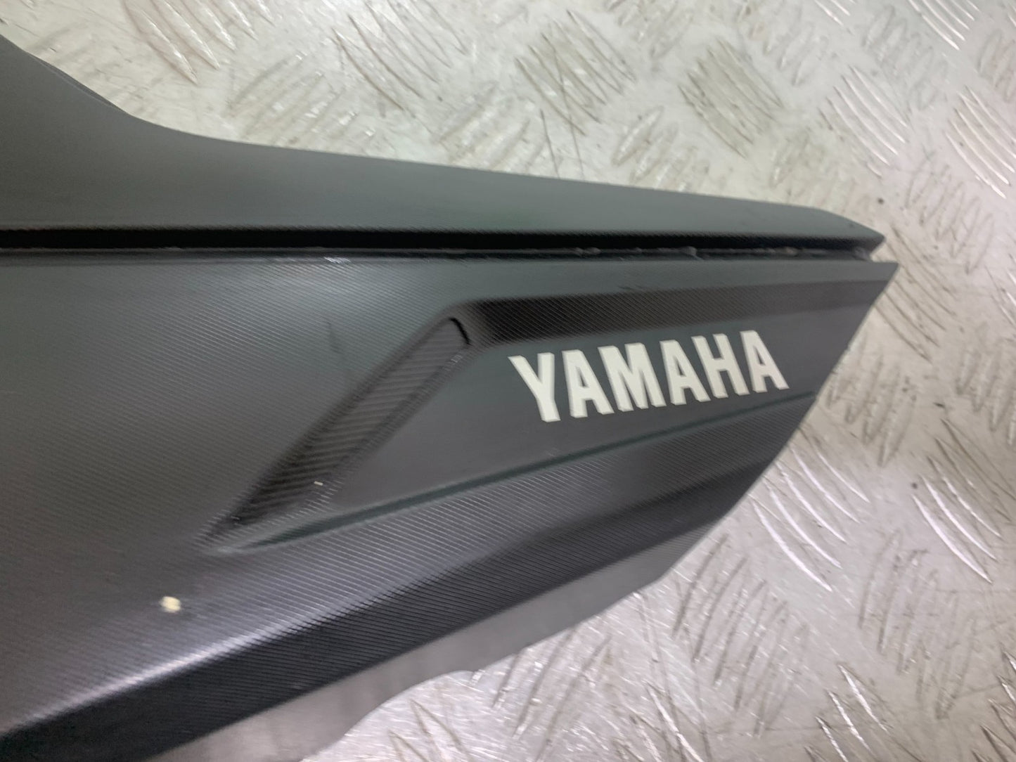 YAMAHA YS125 YS 125 LEFT SEAT PANEL  YEAR 2017-2021 (CMB1321)