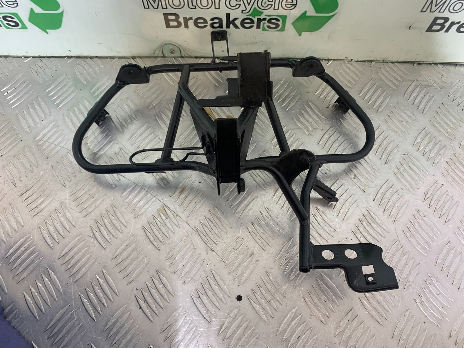 SUZUKI AN 200 UN 200 BURGMAN FAIRING BRACKET  YEAR 2007-09 (CMB1128)