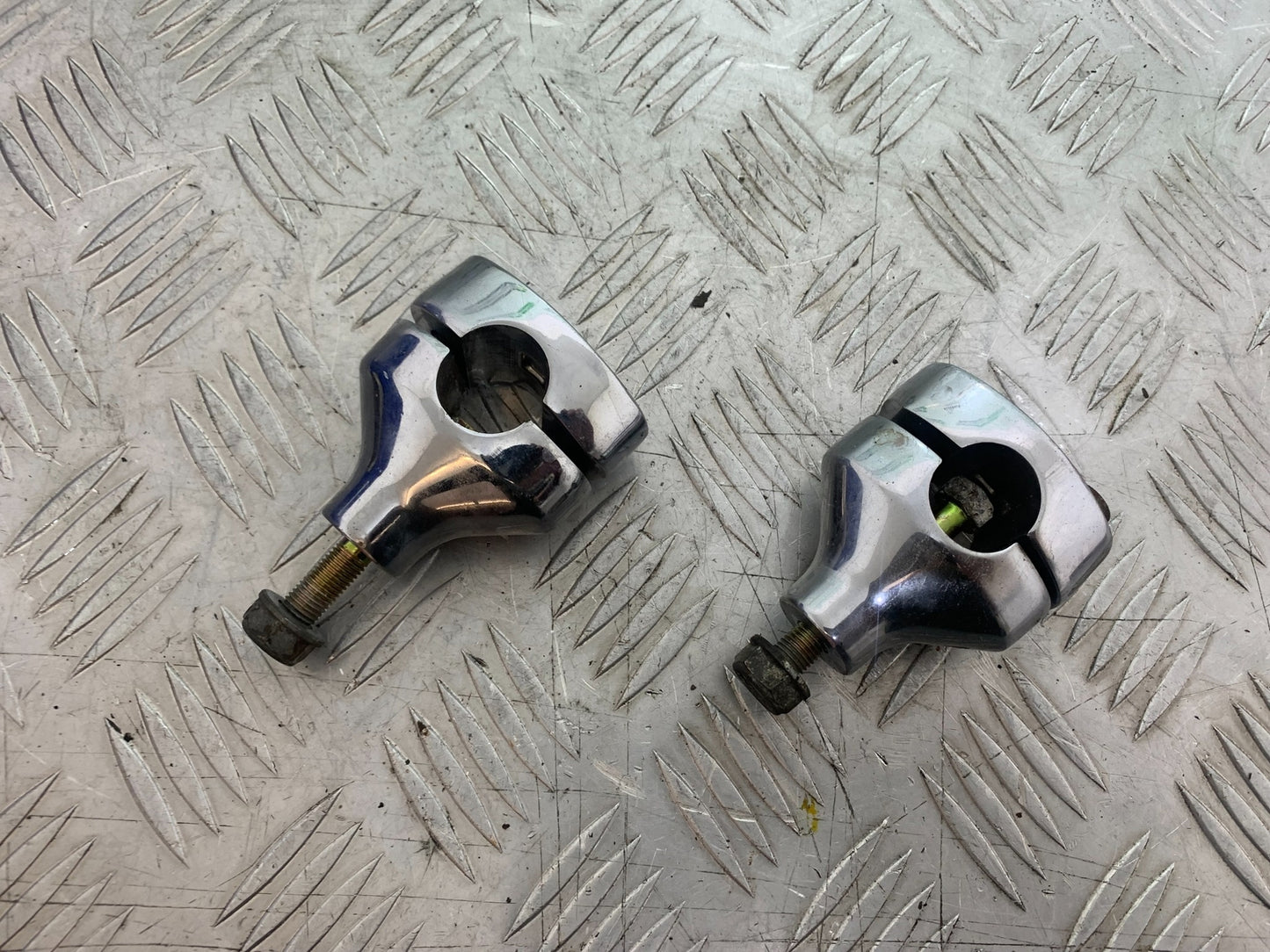 KAWASAKI VN1500 CLASSIC HANDLEBAR RISERS  YEAR 1999 -2006 (CMB1166)