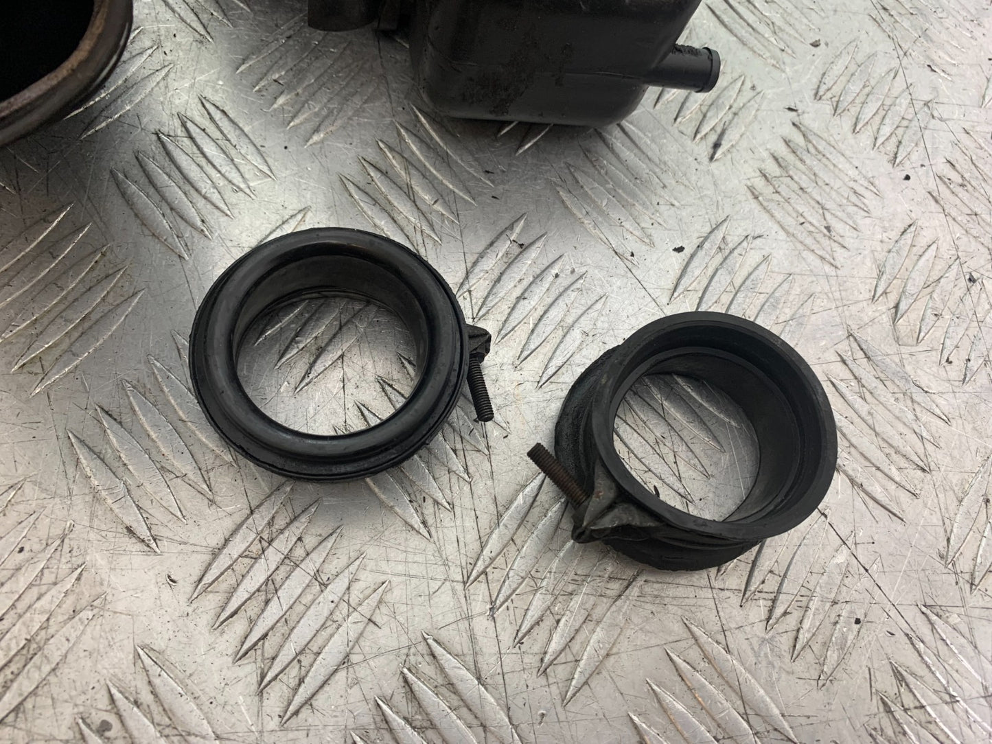 HONDA VT700 VT 700 SHADOW AIRBOX  YEAR 1984-85 (CMB1328)