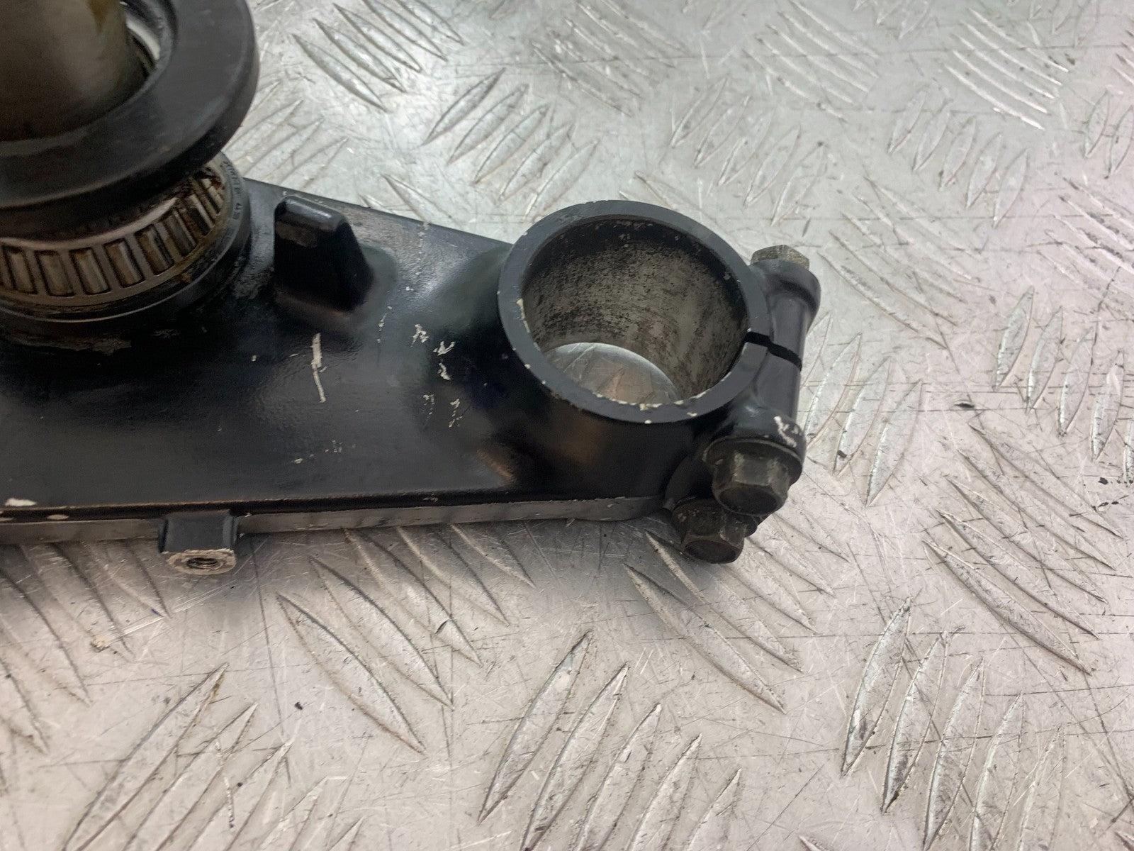 KAWASAKI ZZR1100 D BOTTOM YOKE   YEAR 1993-2001 (CMB1289)