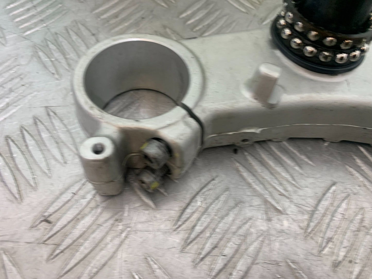 APRILIA TUONO 1000 V4 BOTTOM YOKE   YEAR 2013-2014  (CMB1239)