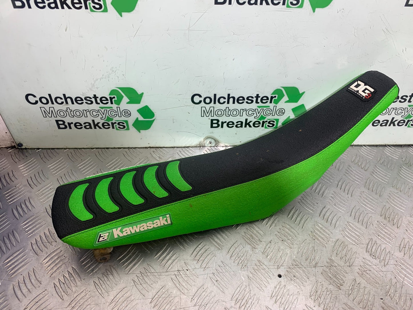 KAWASAKI KXF450 KXF 450 SEAT  YEAR 2013 CMB1217)