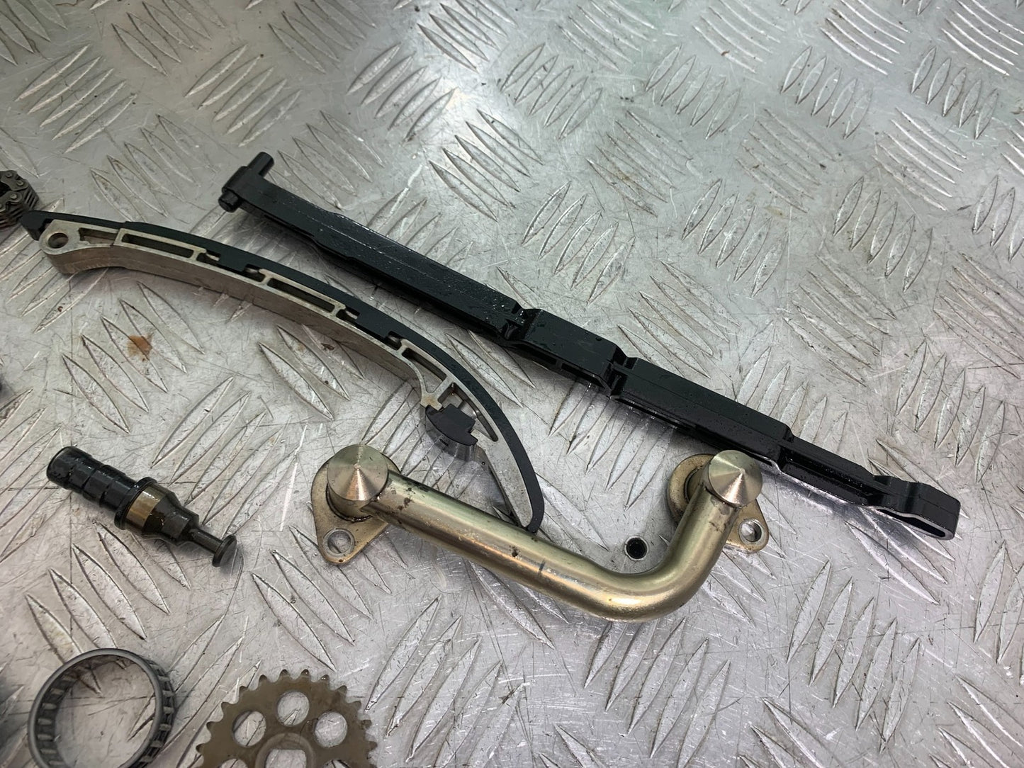 TRIUMPH 675 STREET TRIPLE ENGINE PARTS   2013-2016 (CMB1186)