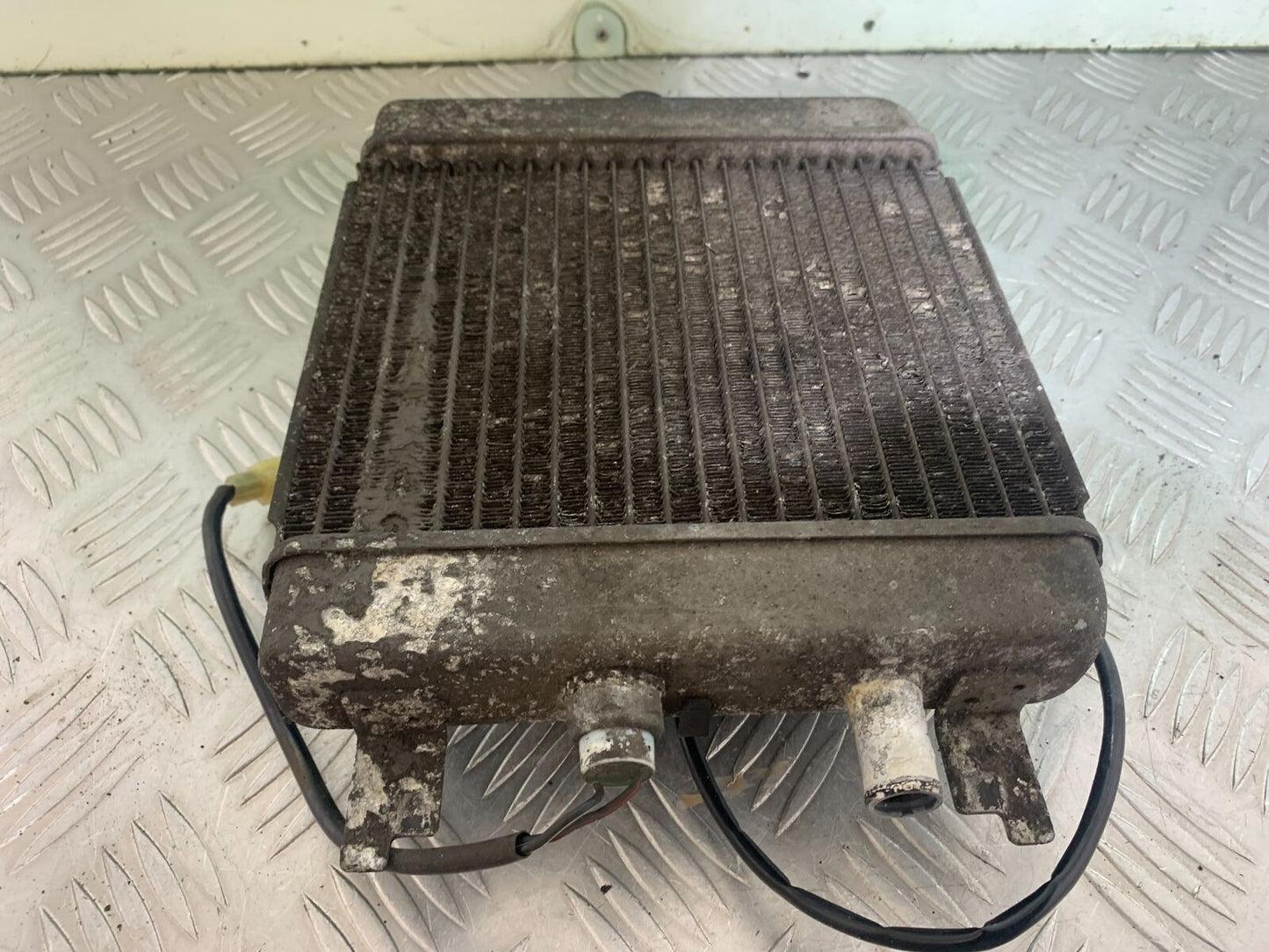 SUZUKI AN 200 UN 200 BURGMAN RADIATOR  YEAR 2007-09 (CMB1128)