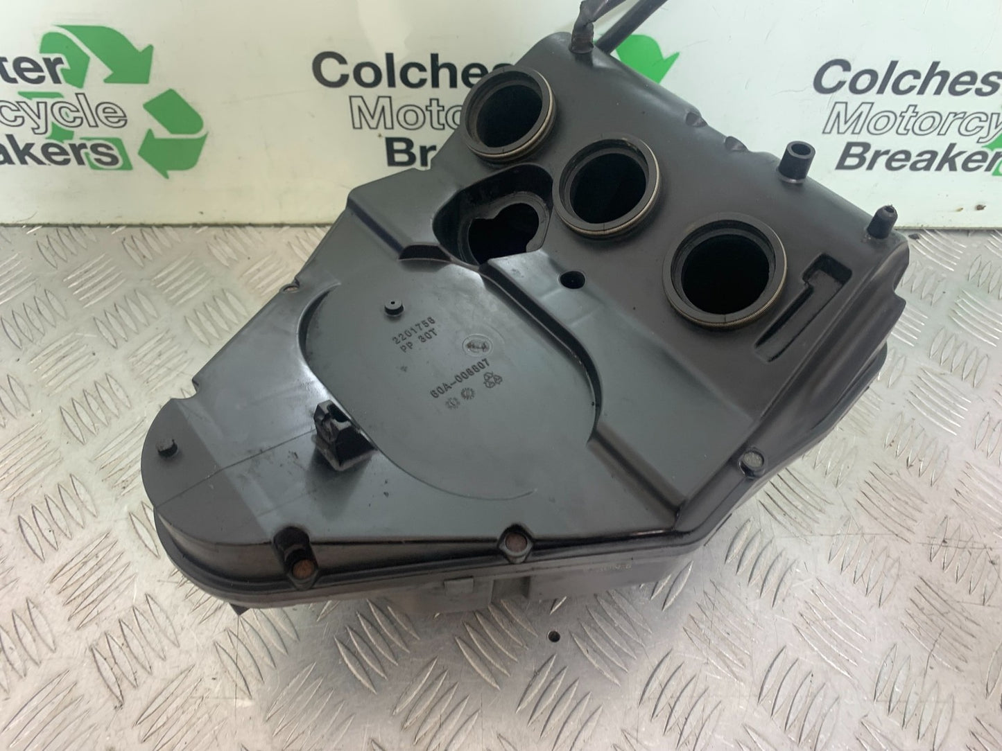 TRIUMPH 955i SPRINT ST AIRBOX   1999-2004 (CMB1176)