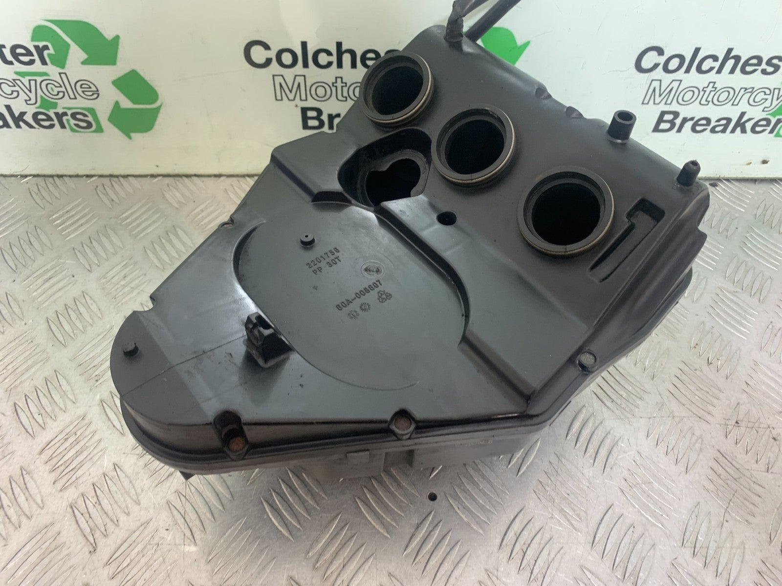 TRIUMPH 955i SPRINT ST AIRBOX   1999-2004 (CMB1176)