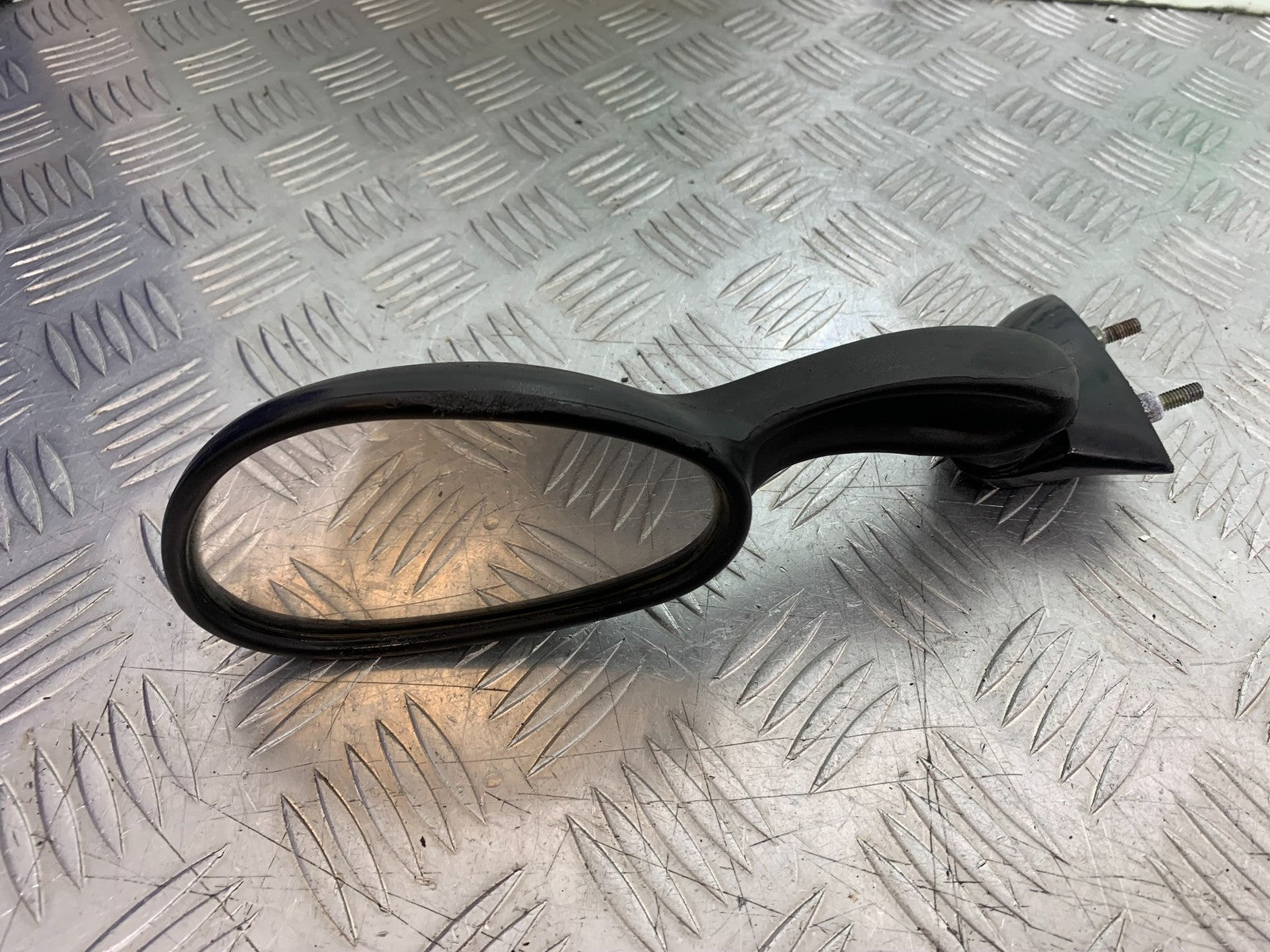 TRIUMPH 955i DAYTONA LEFT MIRROR  YEAR 2002-2006 (CMB1229)