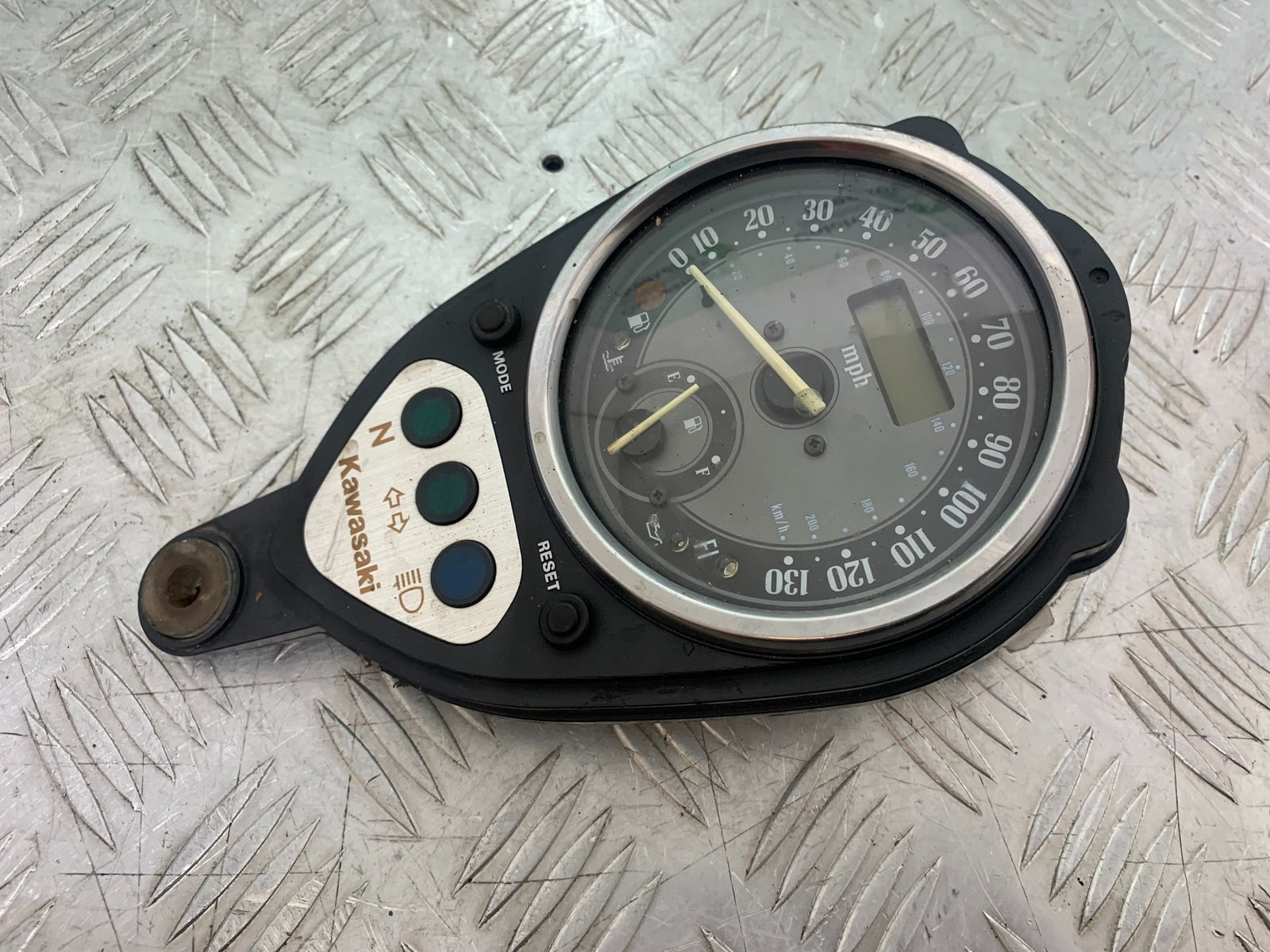 KAWASAKI VN1500 CLASSIC CLOCKS SPEEDO DASH    YEAR 1999 -2006 (CMB1166)