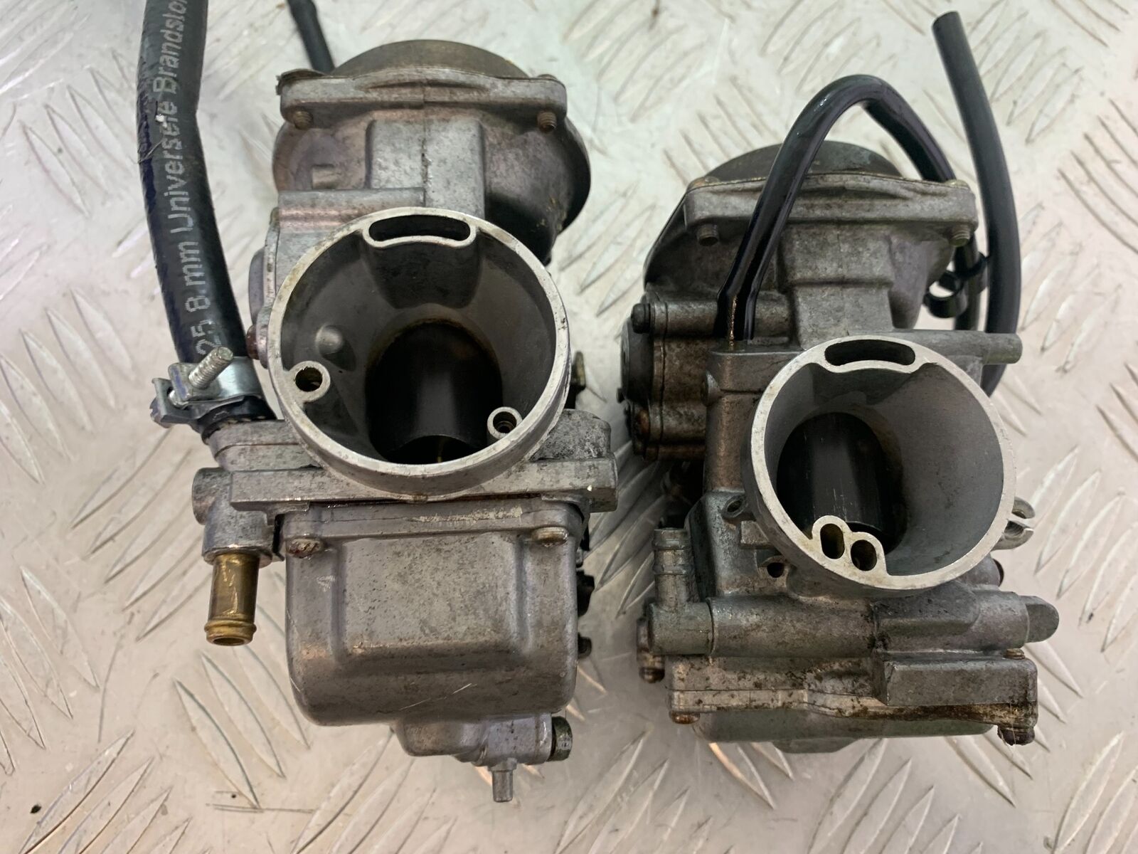 SUZUKI VS1400 VS 1400 INTRUDER CARBS  YEAR 1988 (CMB1077)