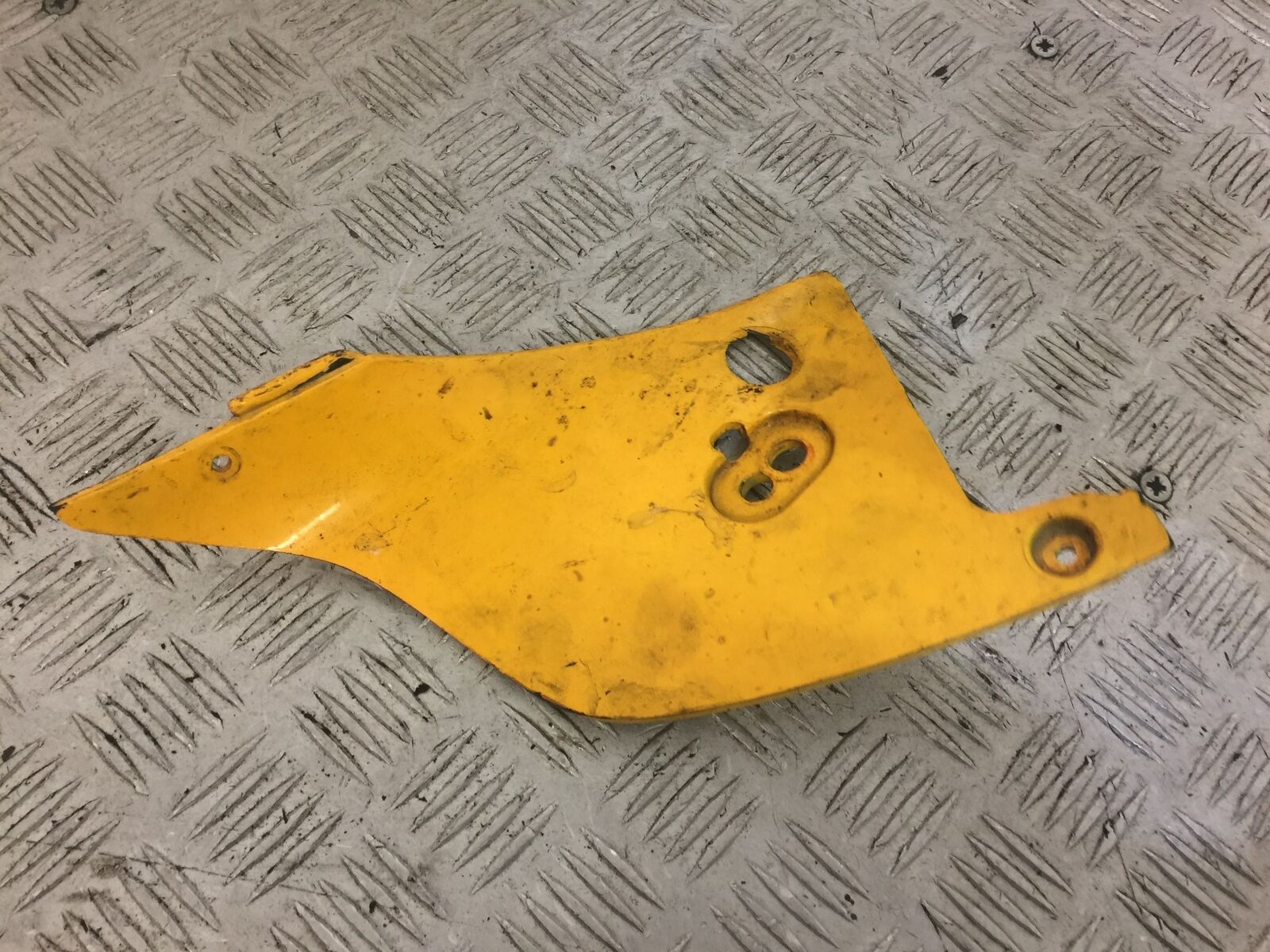 HONDA VTR1000 VTR 1000 FIRESTORM RIGHT INNER INFILL PANEL  YEAR 1998 (STOCK 675)