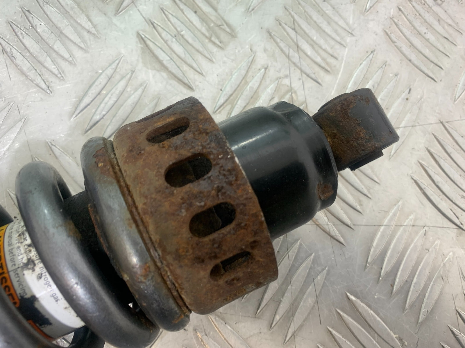 SUZUKI GSF650 GSF 650 REAR SHOCK   YEAR 2007-2009  (CMB1161)