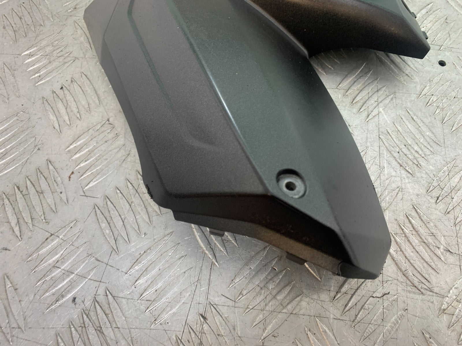 KAWASAKI ZX10R ZX10 R LEFT FAIRING INFILL PANEL  2008-2010 (CMB1206)